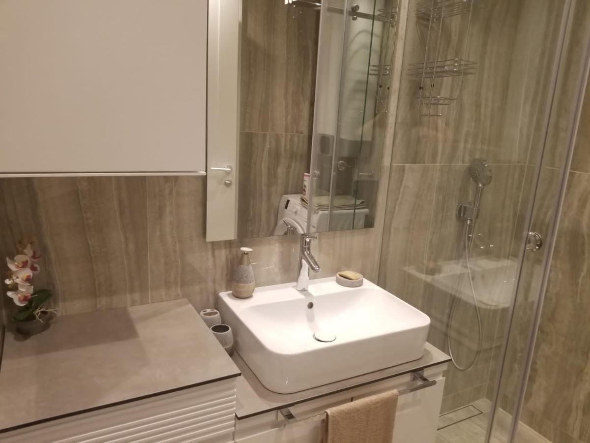 Azura Residence - New Luxury Apartment 贝尔格莱德 外观 照片