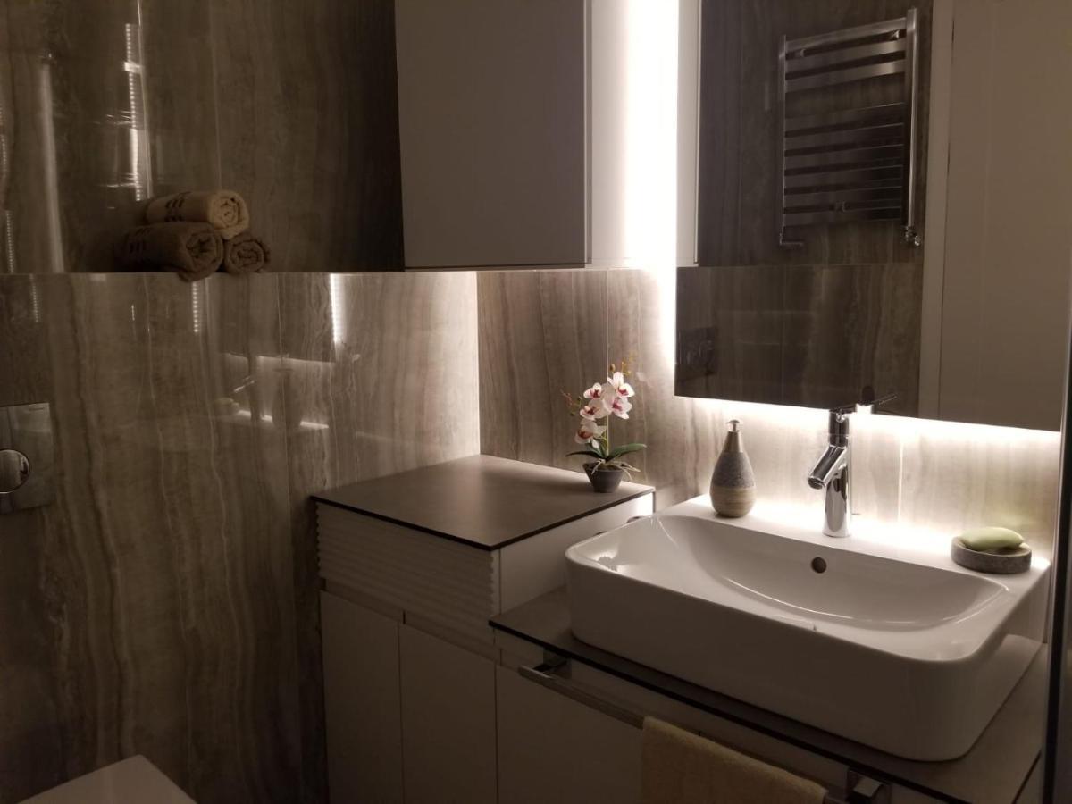 Azura Residence - New Luxury Apartment 贝尔格莱德 外观 照片